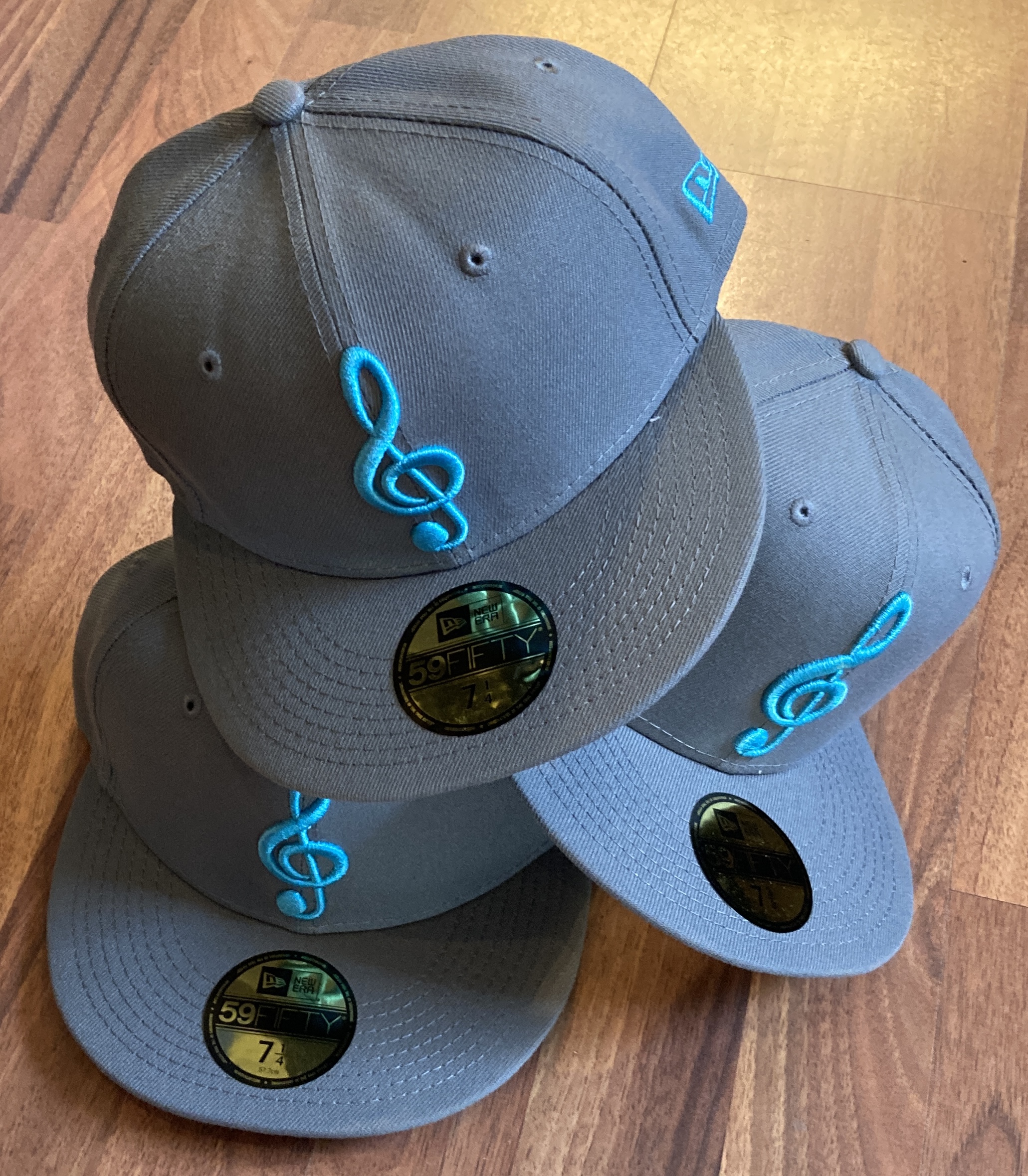 MANYSTYLES 59FIFTY Fitted exclusive Music Note Cap Storm Grey Vice Blue von New Era Front Alternate