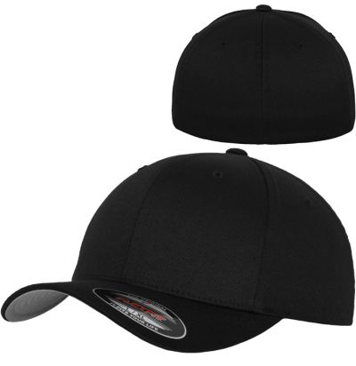 Blank Flex Fit Curved Visor Cap Black on Black von Yupong Backview